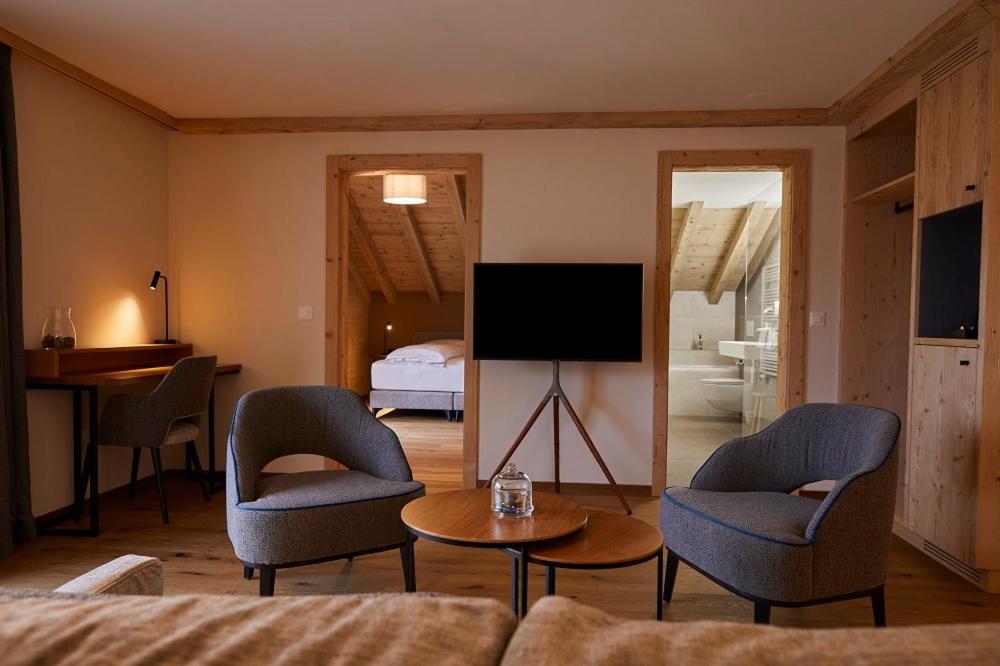 Hotel Alpenland Gstaad Zewnętrze zdjęcie