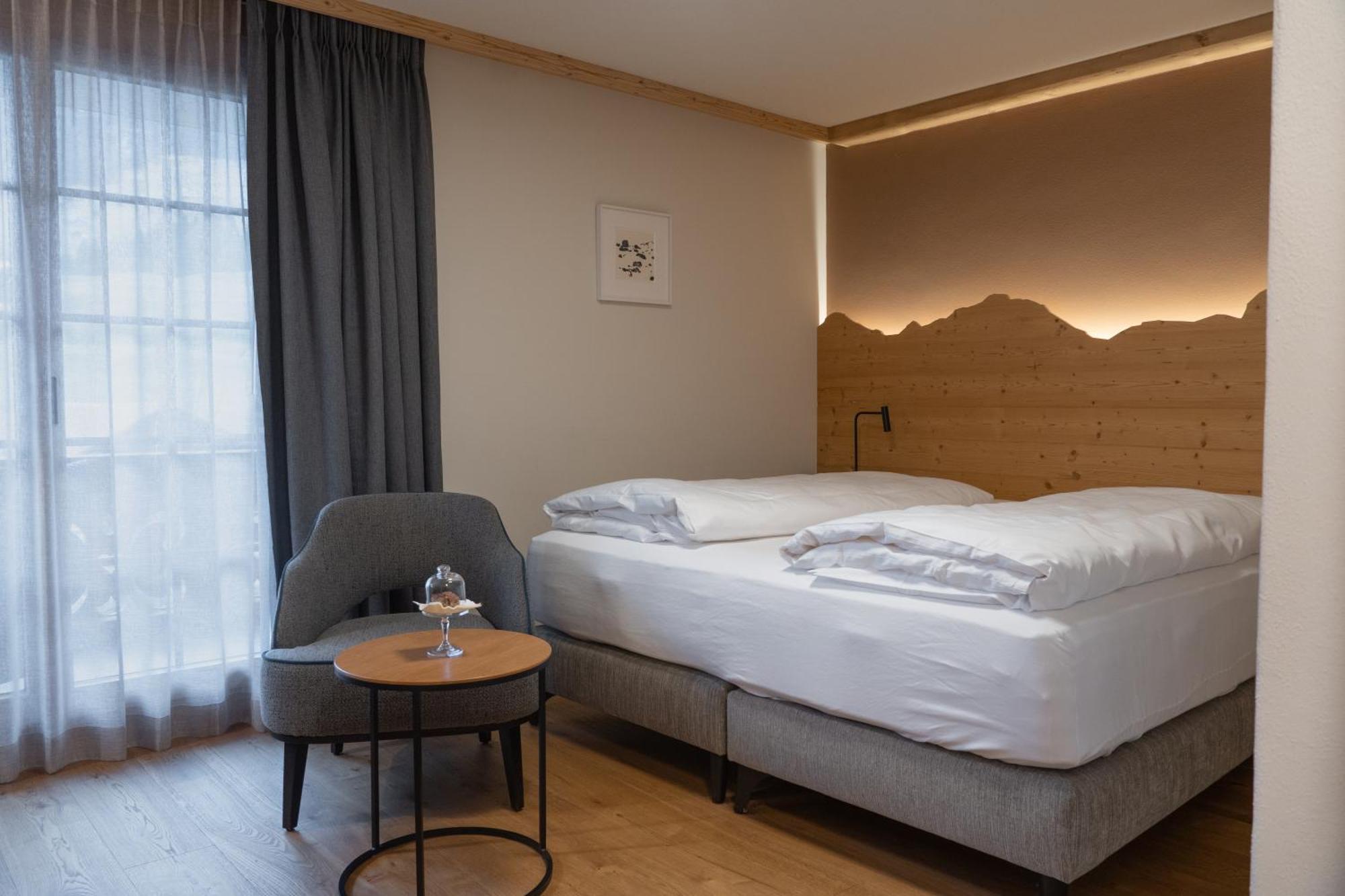 Hotel Alpenland Gstaad Zewnętrze zdjęcie