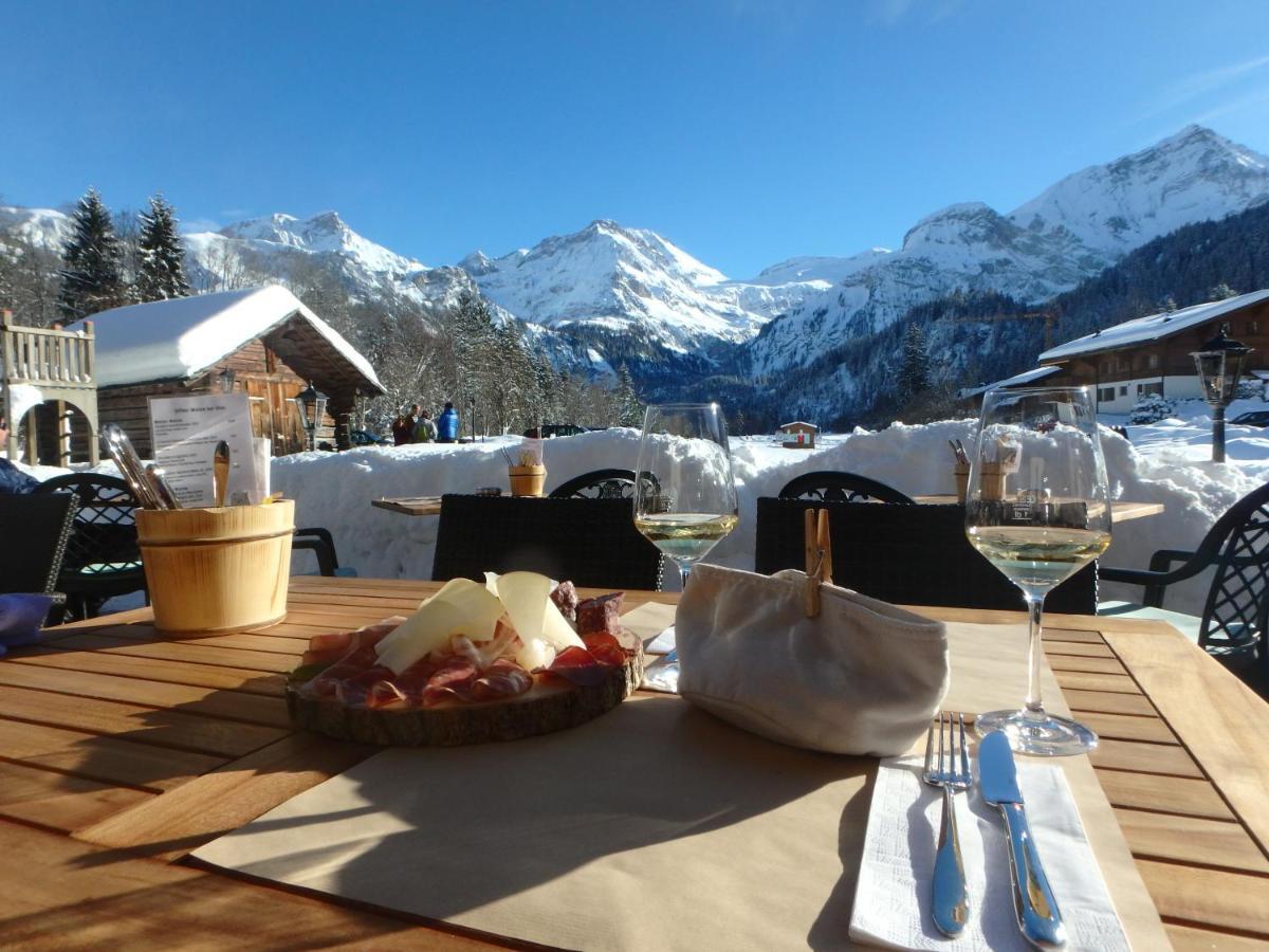 Hotel Alpenland Gstaad Zewnętrze zdjęcie